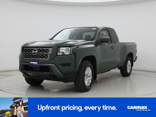 Green 2022 Nissan Frontier SV