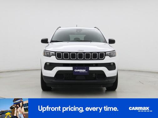 White 2024 Jeep Compass Latitude Lux