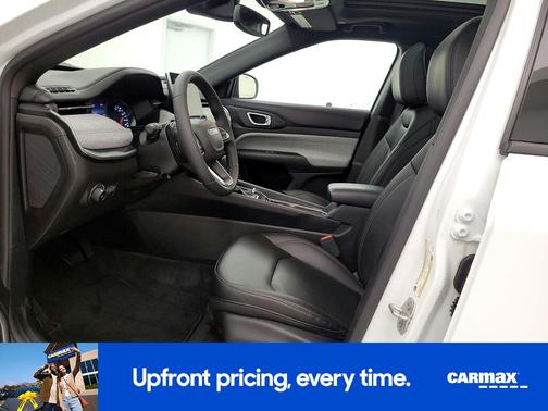 White 2024 Jeep Compass Latitude Lux