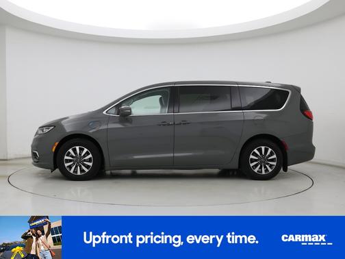 Gray 2022 Chrysler Pacifica Hybrid Touring L