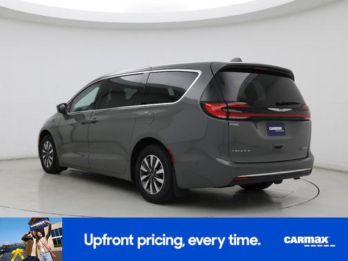 Gray 2022 Chrysler Pacifica Hybrid Touring L