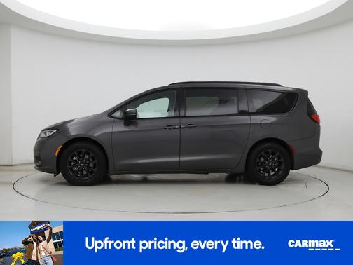 Gray 2023 Chrysler Pacifica Touring