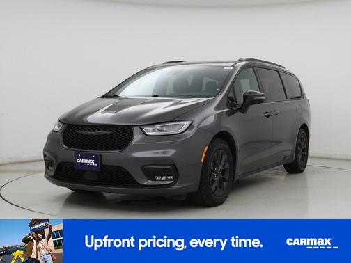 Gray 2023 Chrysler Pacifica Touring