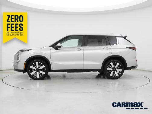 Silver 2025 Mitsubishi Outlander SE