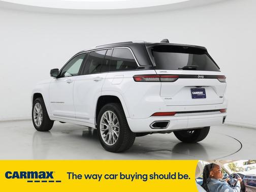2022 Jeep Grand Cherokee Summit