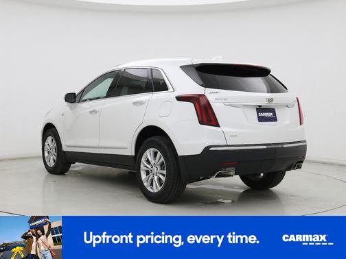 White 2023 Cadillac XT5 Luxury