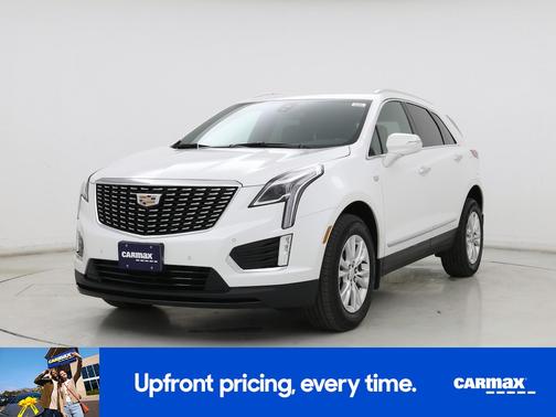 White 2023 Cadillac XT5 Luxury