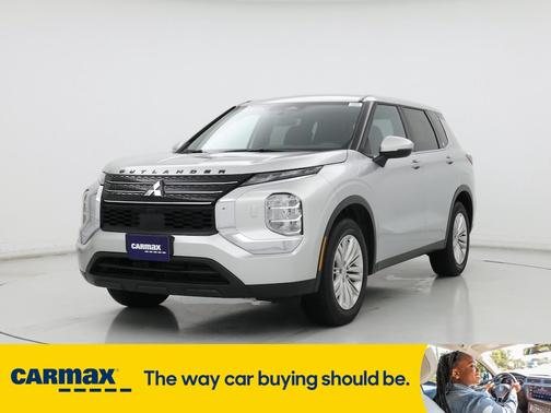 2024 Mitsubishi Outlander ES
