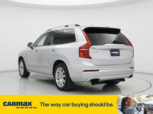 2017 Volvo XC90 T6 Momentum