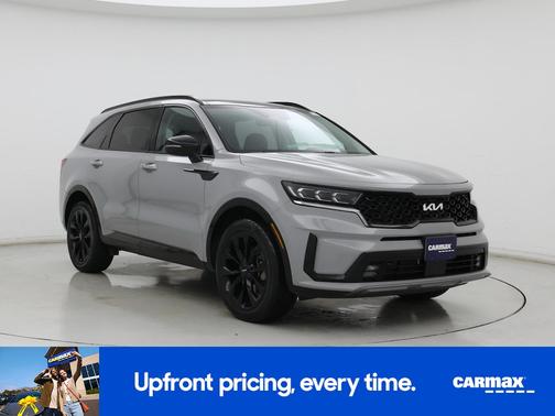 Gray 2023 Kia Sorento SX