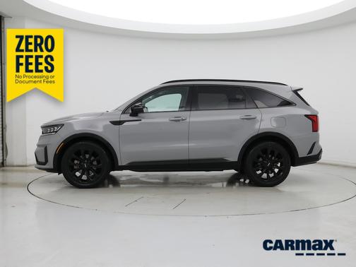 Gray 2023 Kia Sorento SX