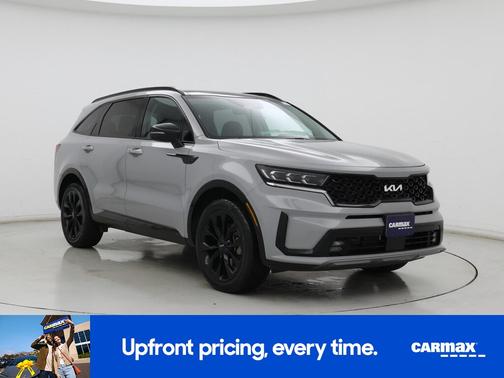 Gray 2023 Kia Sorento SX