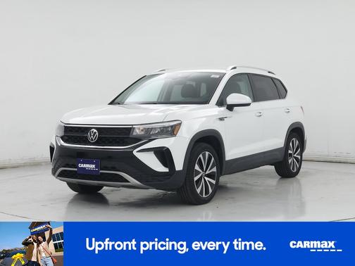 White 2022 Volkswagen Taos SE