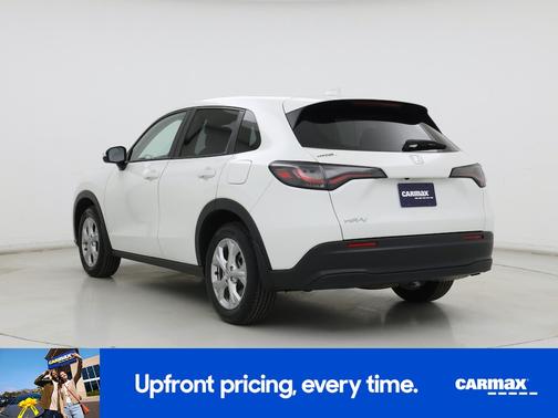 White 2023 Honda HR-V LX