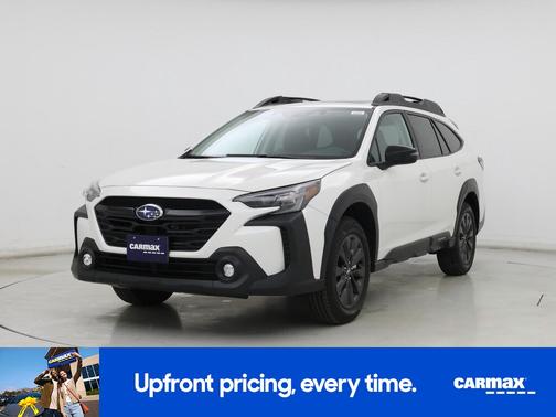 White 2025 Subaru Outback Onyx Edition