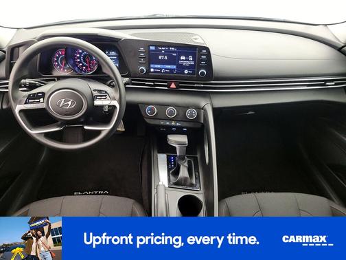 Gray 2021 Hyundai ELANTRA SE