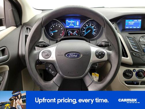 Silver 2014 Ford Focus SE