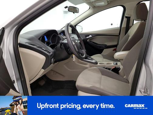 Silver 2014 Ford Focus SE