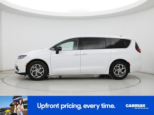 White 2024 Chrysler Pacifica Limited