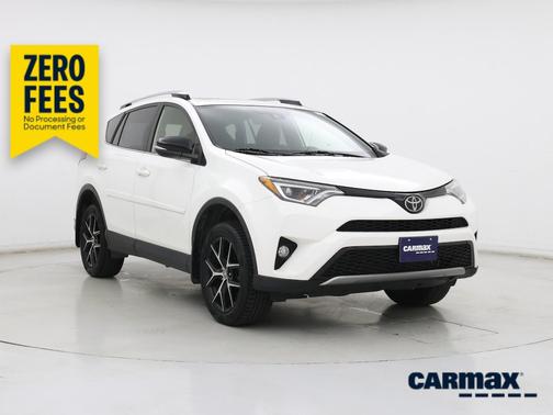 White 2017 Toyota RAV4 SE