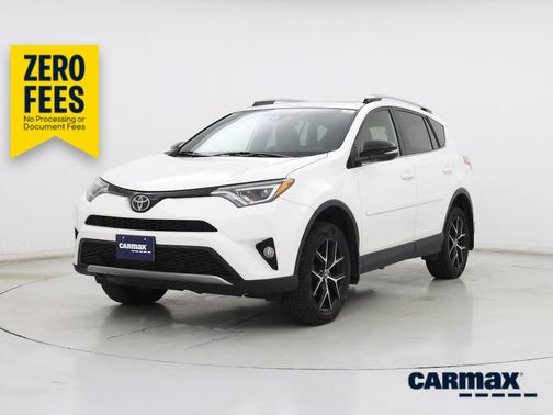 White 2017 Toyota RAV4 SE