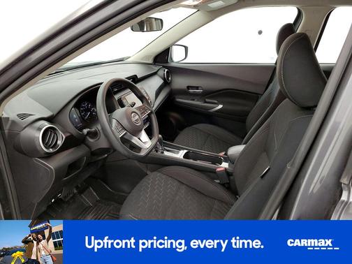 Silver 2022 Nissan Kicks SV