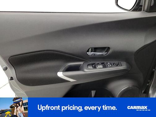 Silver 2022 Nissan Kicks SV