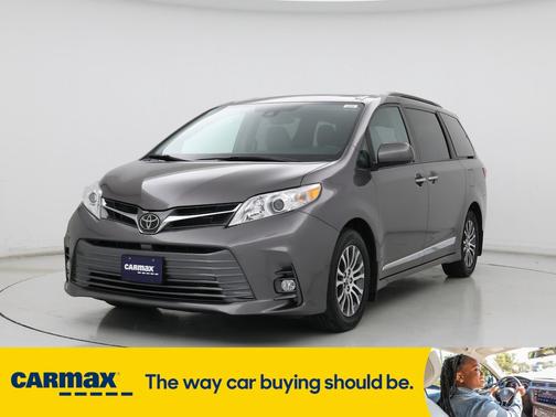 2019 Toyota Sienna XLE