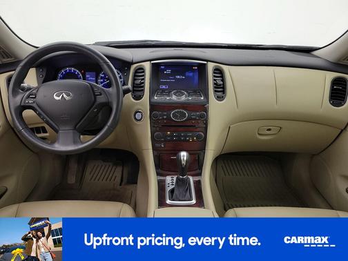 White 2016 INFINITI QX50