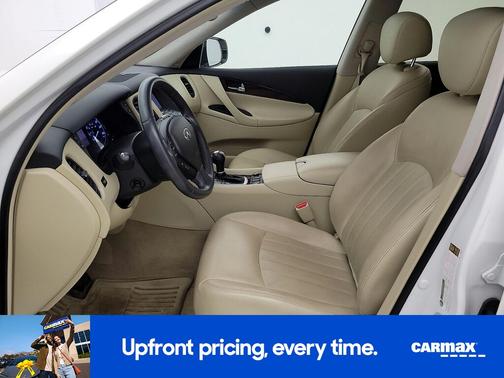 White 2016 INFINITI QX50