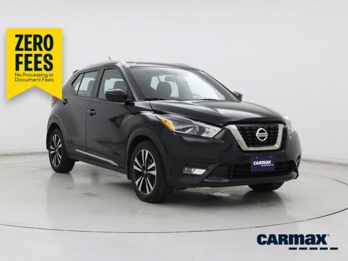 Black 2018 Nissan Kicks SR