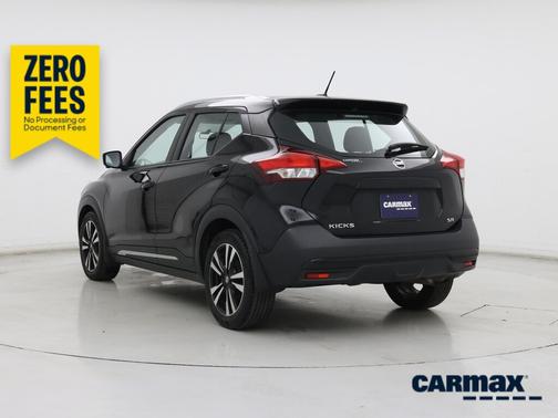 Black 2018 Nissan Kicks SR