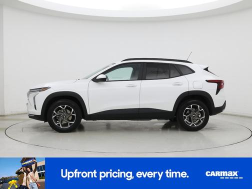 White 2025 Chevrolet Trax LT