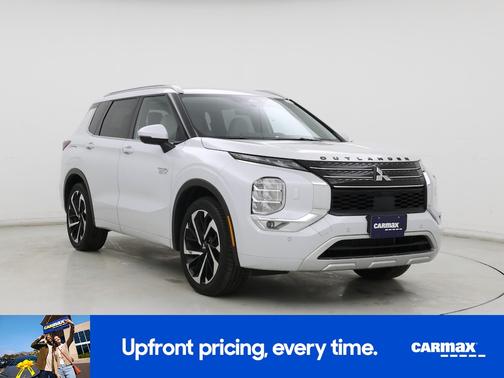 White 2023 Mitsubishi Outlander PHEV SEL