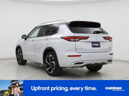 White 2023 Mitsubishi Outlander PHEV SEL