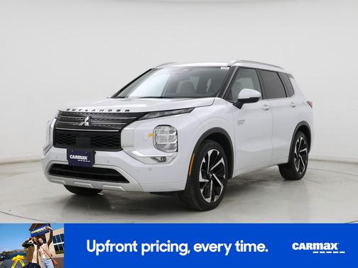 White 2023 Mitsubishi Outlander PHEV SEL