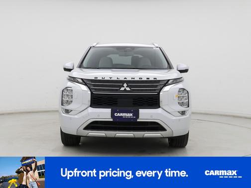 White 2023 Mitsubishi Outlander PHEV SEL