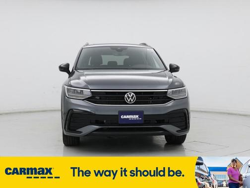 2022 Volkswagen Tiguan SE R-Line Black