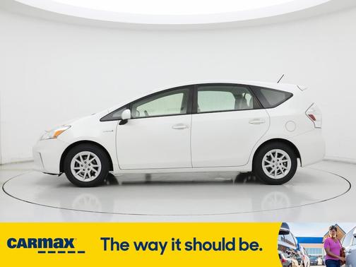 2013 Toyota Prius v Two