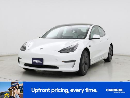 White 2022 Tesla Model 3