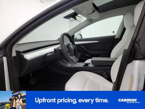 White 2022 Tesla Model 3