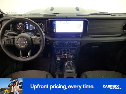 Gray 2025 Jeep Gladiator Mojave