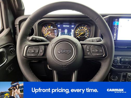 Gray 2025 Jeep Gladiator Mojave