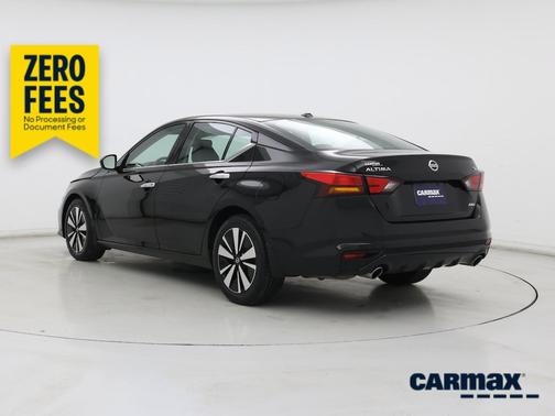 Black 2019 Nissan Altima SL