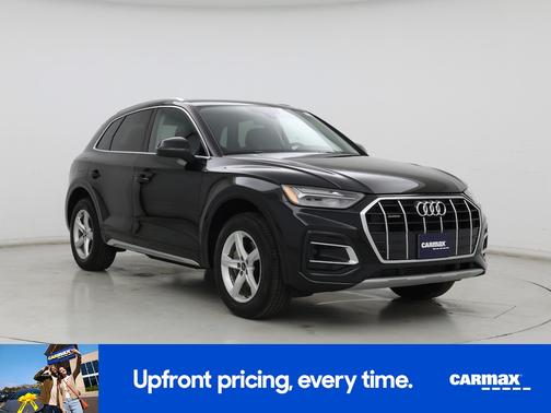 Black 2024 Audi Q5 Premium