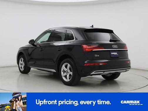 Black 2024 Audi Q5 Premium