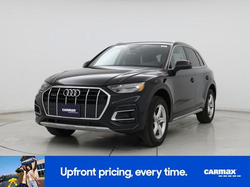 Black 2024 Audi Q5 Premium
