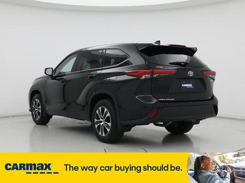 2022 Toyota Highlander Hybrid XLE