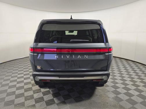 2023 Rivian R1S Adventure