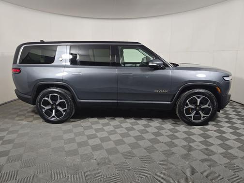 2023 Rivian R1S Adventure